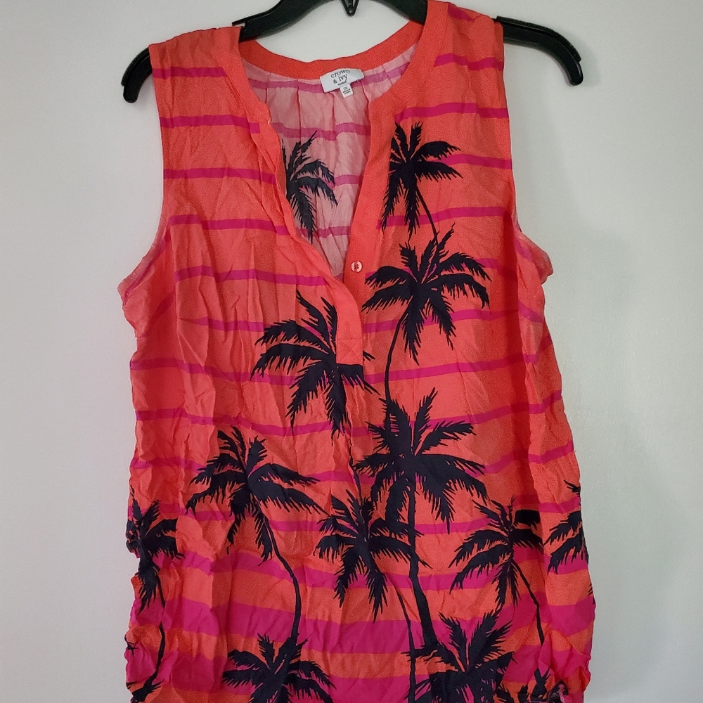 Crown and ivy Island shirt